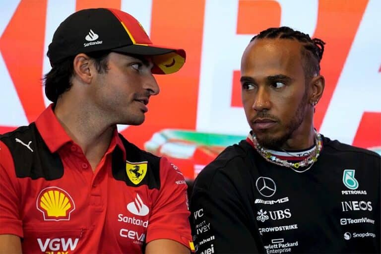 Carlos Sainz Jr Akan Bertukar Tim Dengan Lewis Hamilton