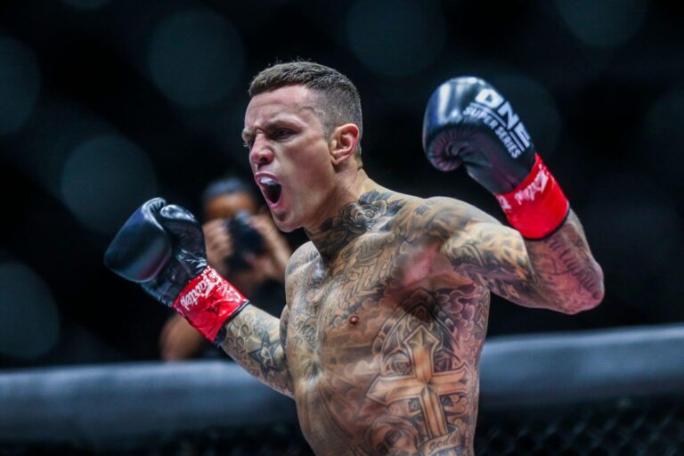 Nieky Holzken: The Natural Sang Juara Kickboxing