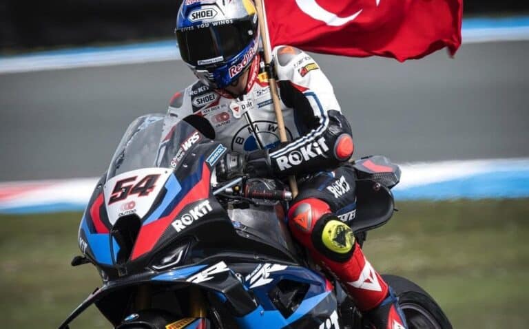 Toprak Razgatlioglu Rebut Pole Position