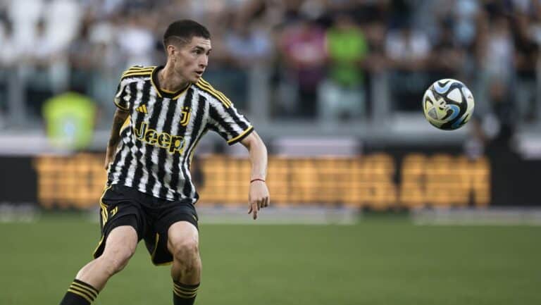 Soule Dan Huijsen Dilepas Juventus