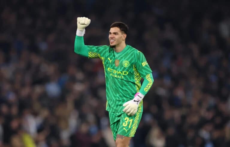 Ederson Menuju Al Ittihad