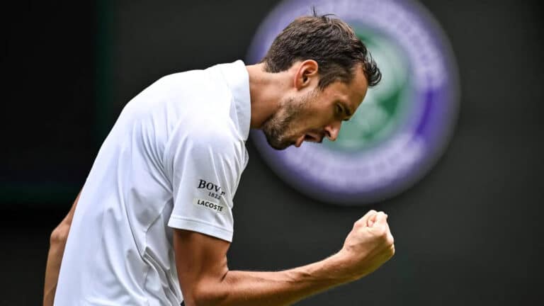 Daniil Medvedev Lolos Ke Babak Ketiga Wimbledon