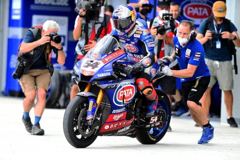 Tim Rokit BMW Motorrad Kembali Merajai Sirkuit Autodrom Most