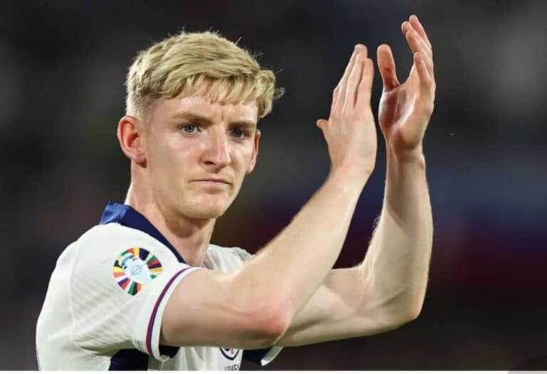 Liverpool Ingin Pulangkan Anthony Gordon