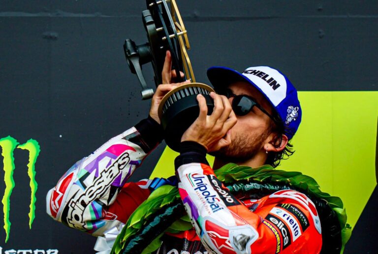 Enea Bastianini Jadi Raja Di Silvertone