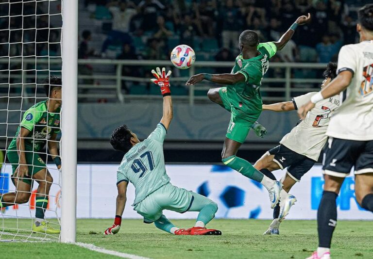 Persebaya Ditahan Imbang PSM Makassar