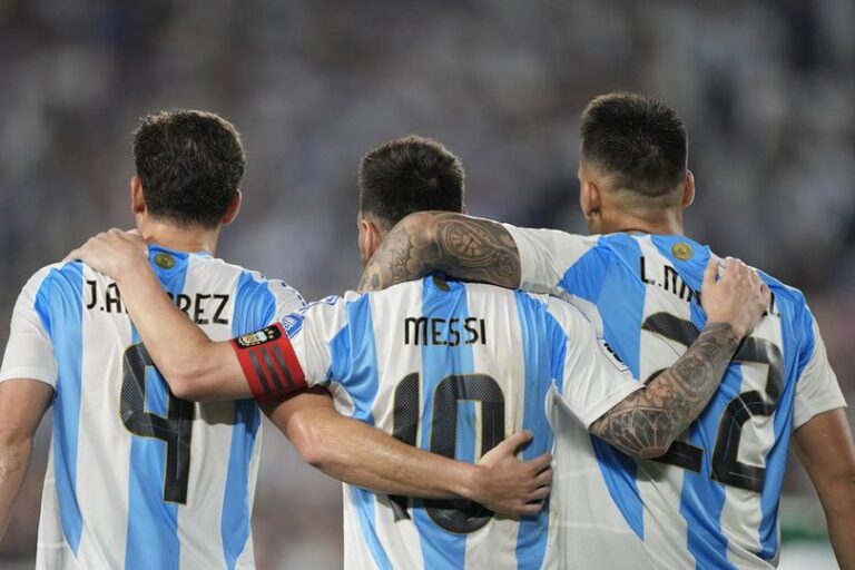 Argentina Bantai Bolivia Enam Gol Tak Berbalas