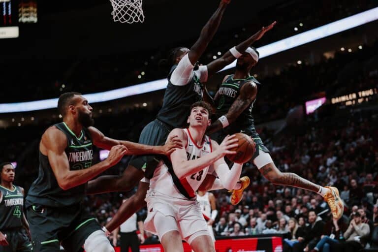 Blazers Kalahkan Wolves Di Laga Pembuka Piala NBA