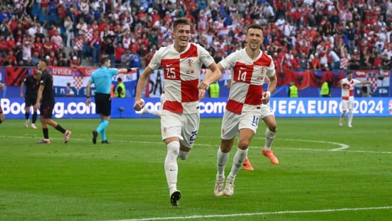 Kroasia Dampingi Portugal Ke Perempat Final