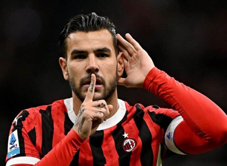 Theo Hernandez Akan Dijual Milan Januari Nanti