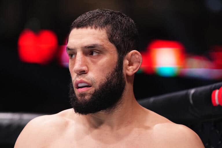 Ikram Aliskerov: Juara Sambo Yang Bersinar di UFC