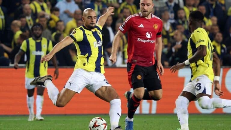 Fenerbahce Berbagi Angka Dengan Lyon