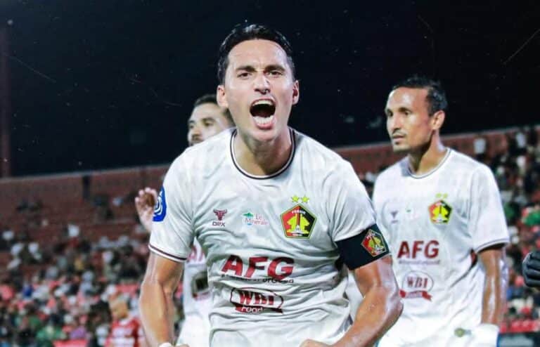 Persik Kediri Permalukan Bali United Di Kandangnya Sendiri
