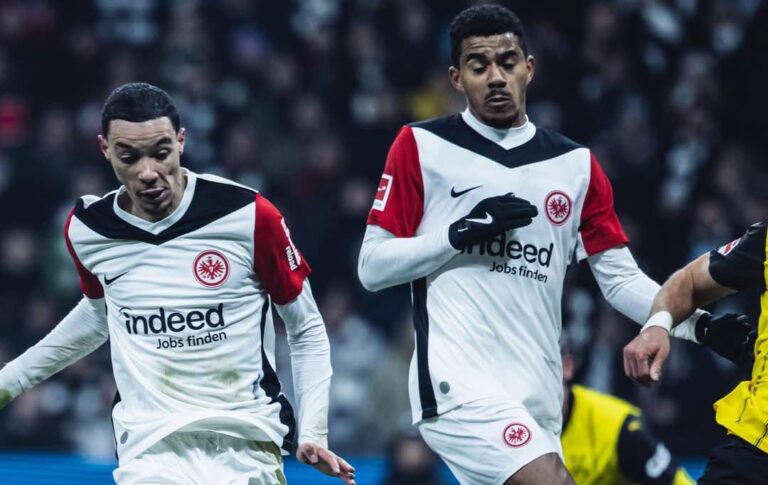 Frankfurt Gilas Dortmund 2-0