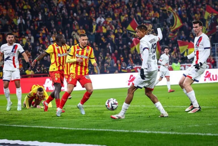 Lens Beri Perlawanan Ketat Pada PSG