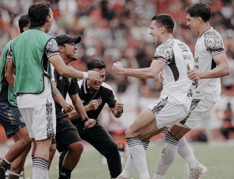 Bali United Pesta Gol Ke Gawang Semen Padang