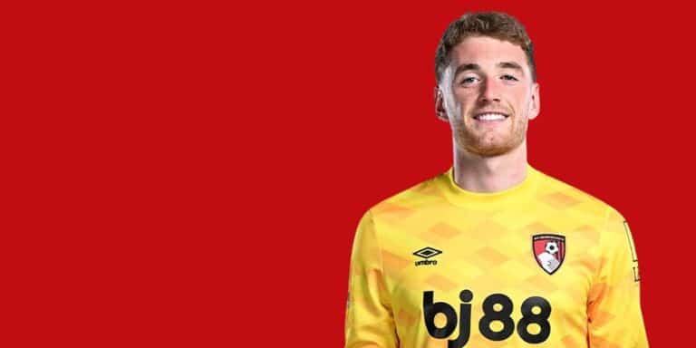 Mark Travers Resmi Dipinjam Middlesbrough