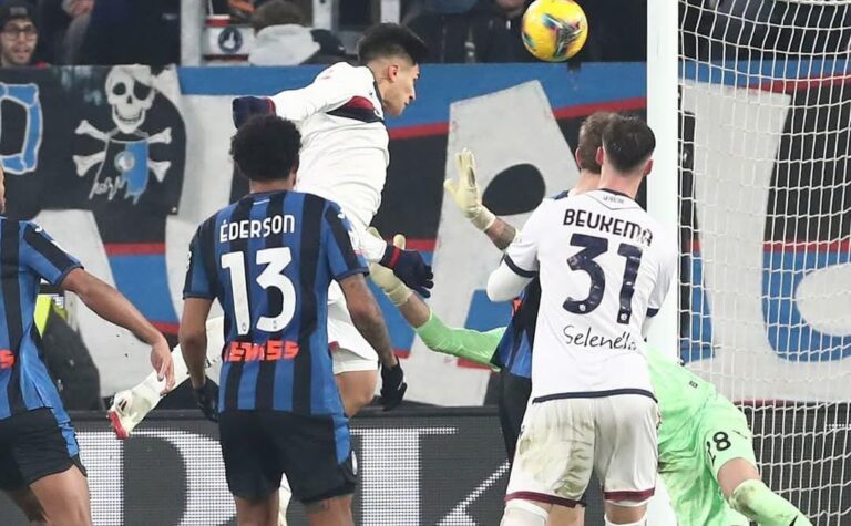 Gol Santiago Castro Bawa Bologna Catatkan Sejarah