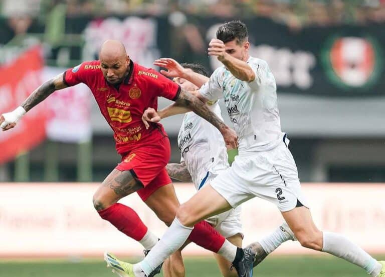 El Clasico Indonesia Berakhir Imbang