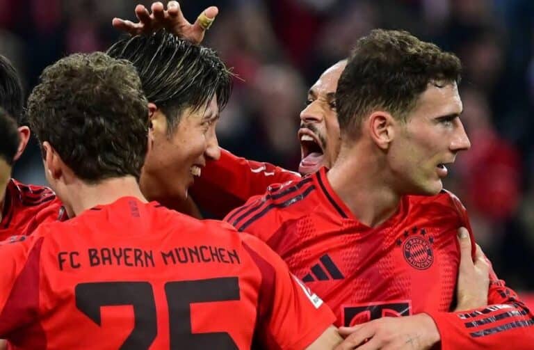 Die Roten Pesta Gol Ke Gawang Frankfurt