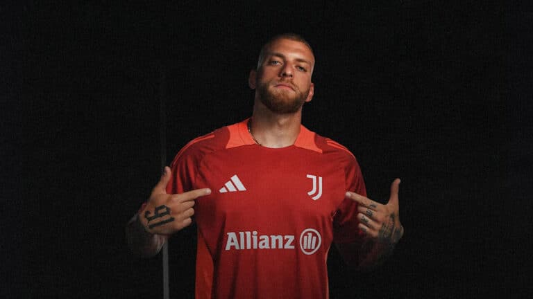 Juventus Permanenkan Michele Di Gregorio.