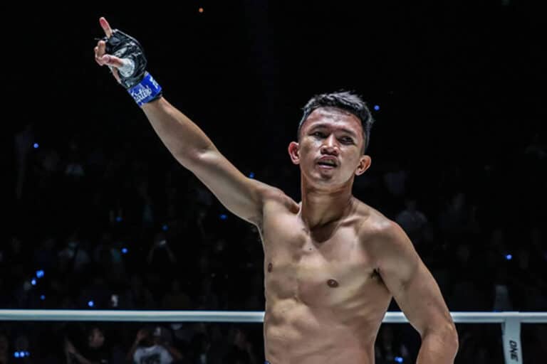 Jaosuayai Mor Krungthepthonburi: Petarung Muay Thai Thailand