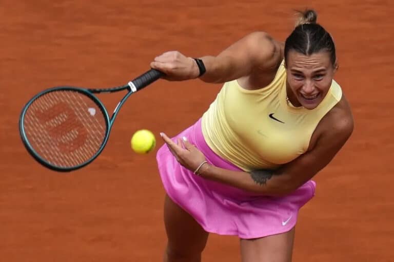 Aryna Sabalenka Susah Payah Kalahkan Elise Mertens