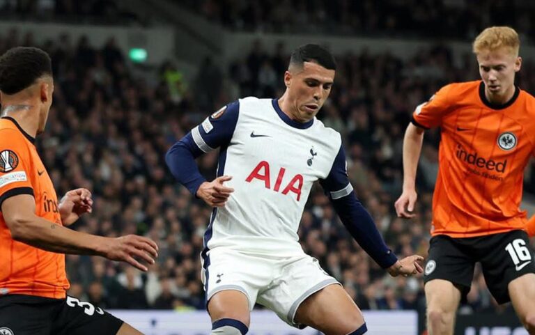 Frankfurt Curi Poin Di Kandang Tottenham