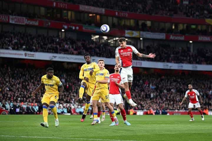 Arsenal Hanya Bermain Imbang, Liverpool Semakin Dekat Juara