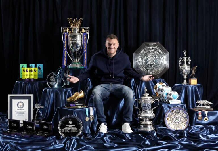 Jamie Vardy Tidak Banyak Bicara, Tapi Koleksi Piala