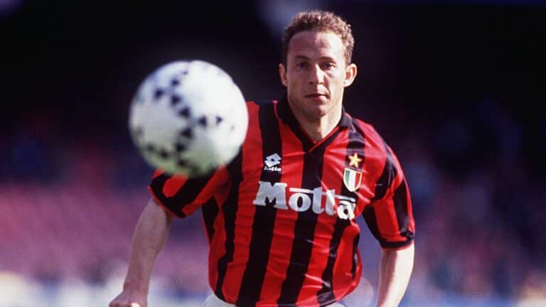 Jean-Pierre Papin: Legenda Sepak Bola Prancis Dan AC Milan