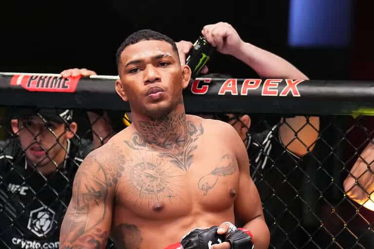 Michael Morales: Dari Kota Kecil Di Ekuador ke Panggung UFC