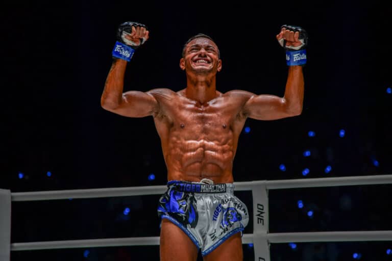 Felipe “Demolition Man” Lobo: Seniman Muay Thai Dari Santos