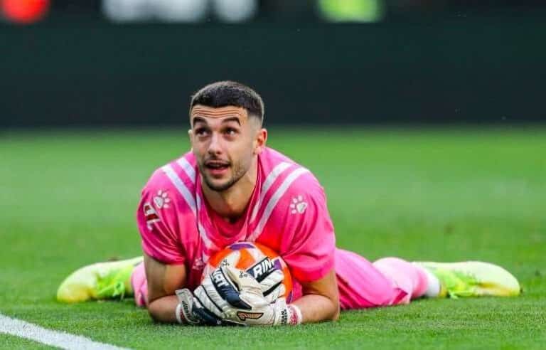 Joan Garcia Semakin Dekat Ke Barcelona