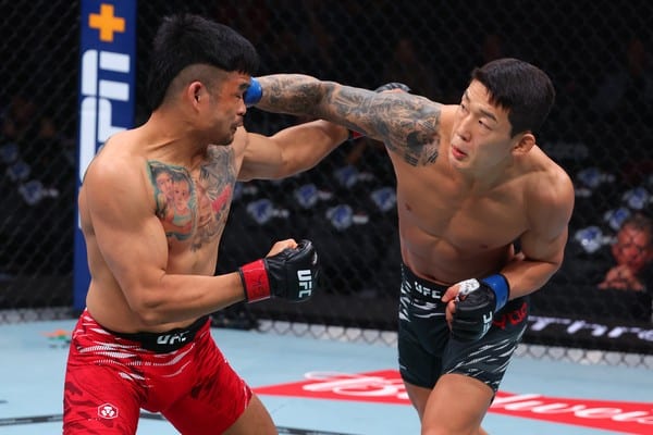 Yoo Joo-Sang Paksa Jeka Saragih Mencium Kanvas