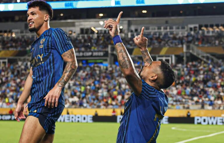 Al Hilal Permalukan Manchester City