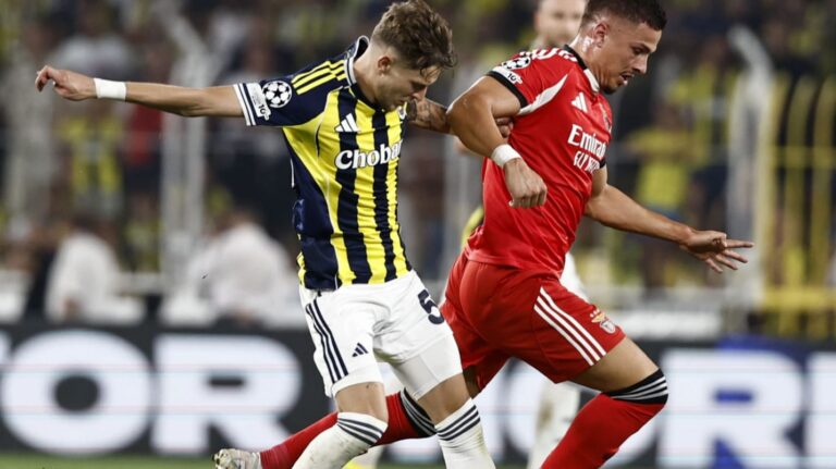 Fenerbahce Ditahan Imbang Benfica