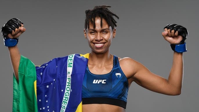 Luana “Dread” Carolina: Petarung Muay Thai Dari Sao Paulo