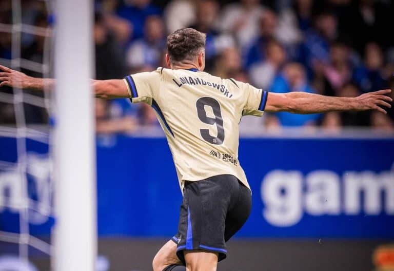 Lewandowski Bantu Barca Libas Real Oviedo