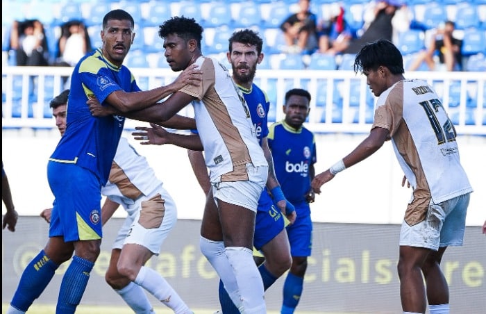 Dewa United Bungkam Arema FC 2-1