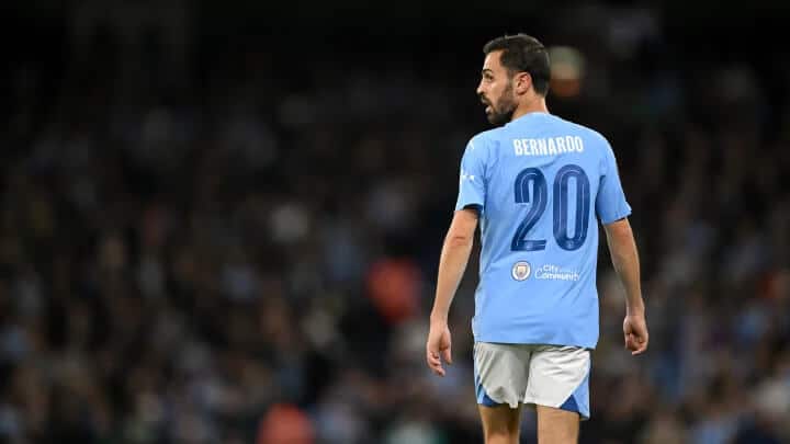 Bernardo Silva Menuju Pintu Keluar Etihad