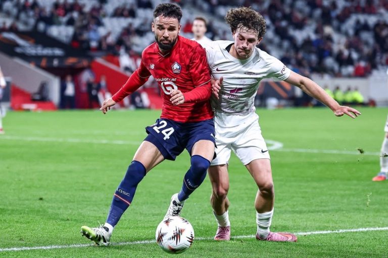 Calvin Verdonk Bantu Lille Jungkalkan AS Roma