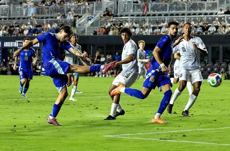 Argentina Gulung Puerto Rico Enam Gol Tanpa Balas