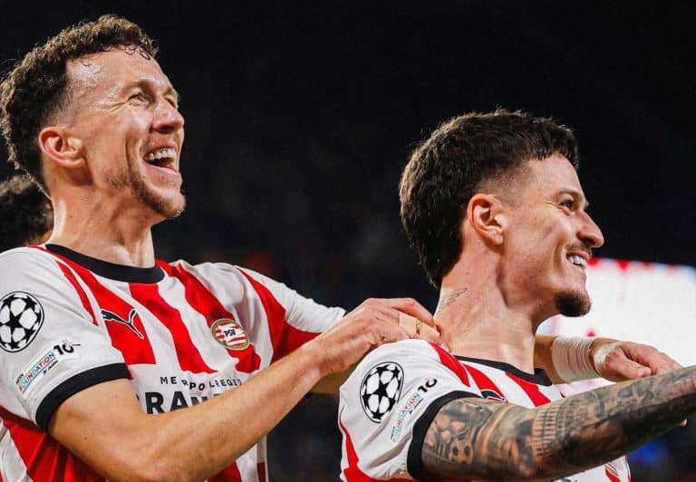 Napoli Dipermalukan PSV Eindhoven