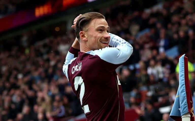Aston Villa Gulung Manchester City