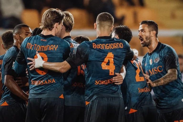 Napoli Menang Tipis Atas Lecce