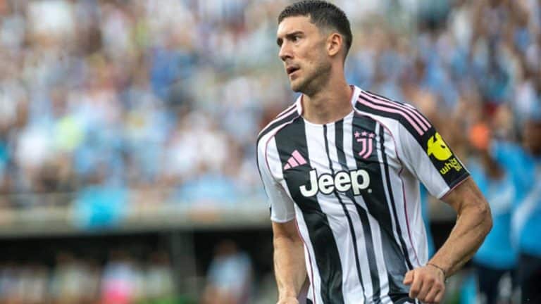Vlahovich Bertahan Di Juventus Hingga Akhir Musim