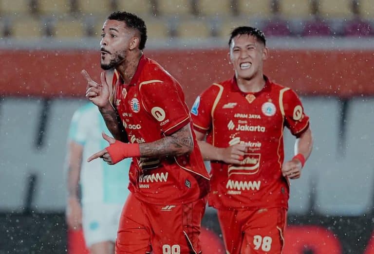 Hattrick Maxwell Souza Bawa Persija Gulung PSBS