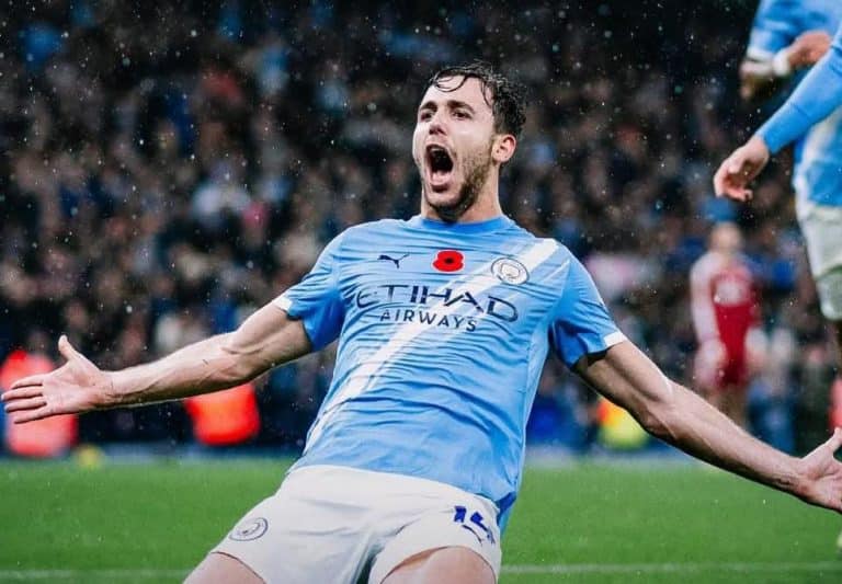 Liverpool Babak Belur Di Etihad