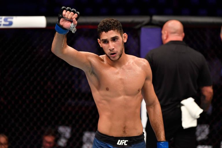 Farés Ziam: Perjalanan “The Smile Killer” Menuju Puncak UFC
